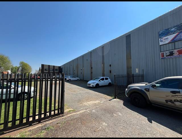 9,300M² WAREHOUSE FOR SALE IN VULCANIA